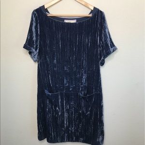 Navy shift style dress w/ front pockets